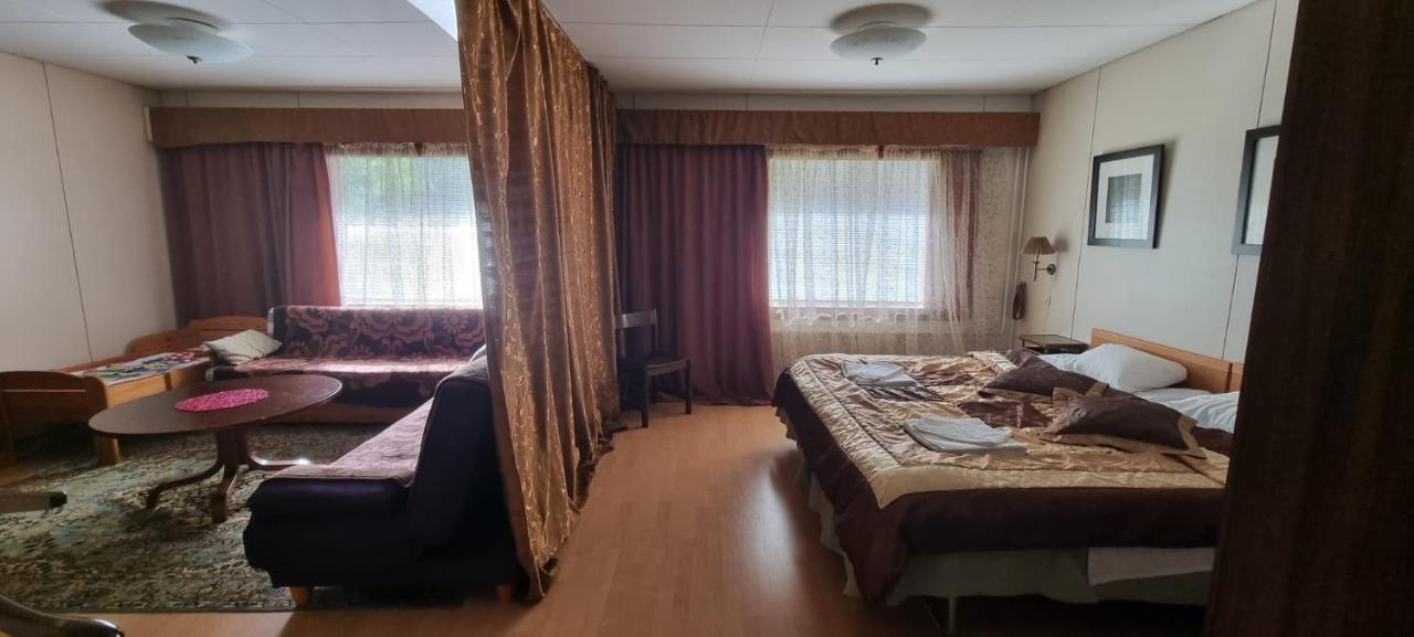Hotel Villa Vanessa Siltakylä Екстериор снимка